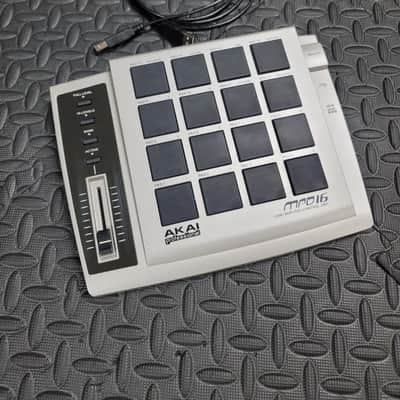 Akai Professional MPD16 USB/MIDI Pad Controller for Windows & Macintosh image 1