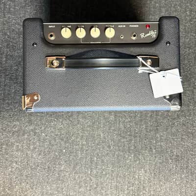Fender "Rumble 15 V3" 15w Bass amp combo image 4