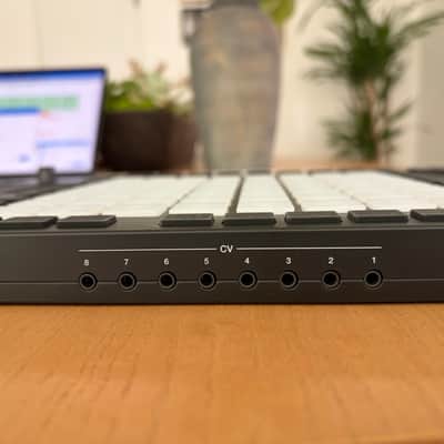 Akai APC64 MIDI Controller 2023 - Present - Black image 6