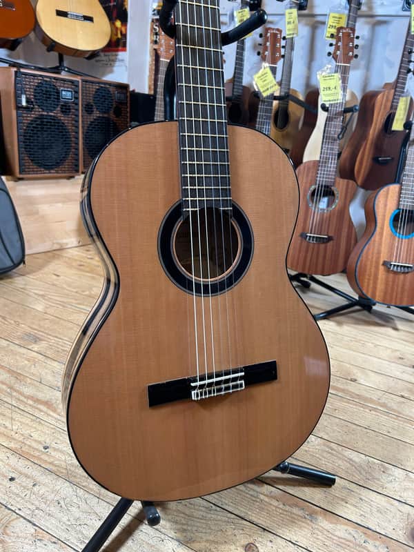Alhambra 6 White ebony