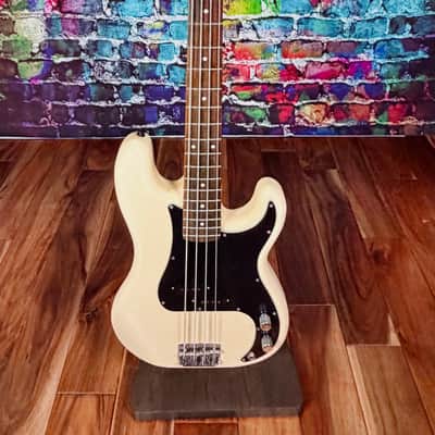 Fender PB-62 Precision Bass Reissue MIJ Late 80's / Early 90's image 4