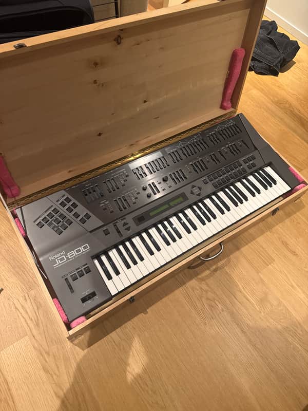 Roland JD-800 61-Key Programmable Synthesizer 1991 - 1995 - | Reverb