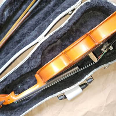 K. Schiller sized 1/4 violin, Very Good Condition but loose soundpost image 7