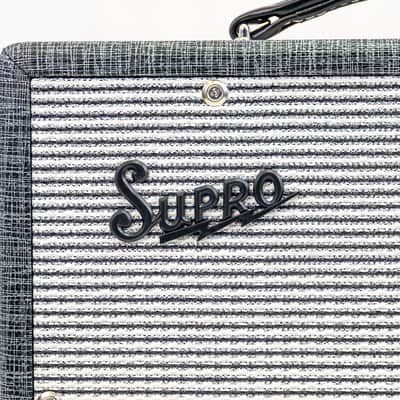 Supro 1610RT Comet 1x10" 14-Watt Tube Combo Amp with Cover image 3