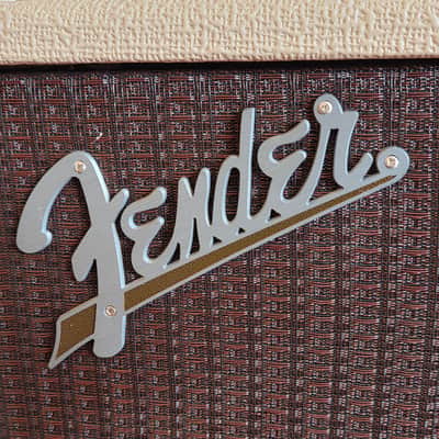 Fender Super-Sonic 22 2-Channel 22-Watt Guitar Amp Head Blonde w/ Matching Fender 2x12" Super-Sonic Cab, Footswitch & Dust Covers image 8