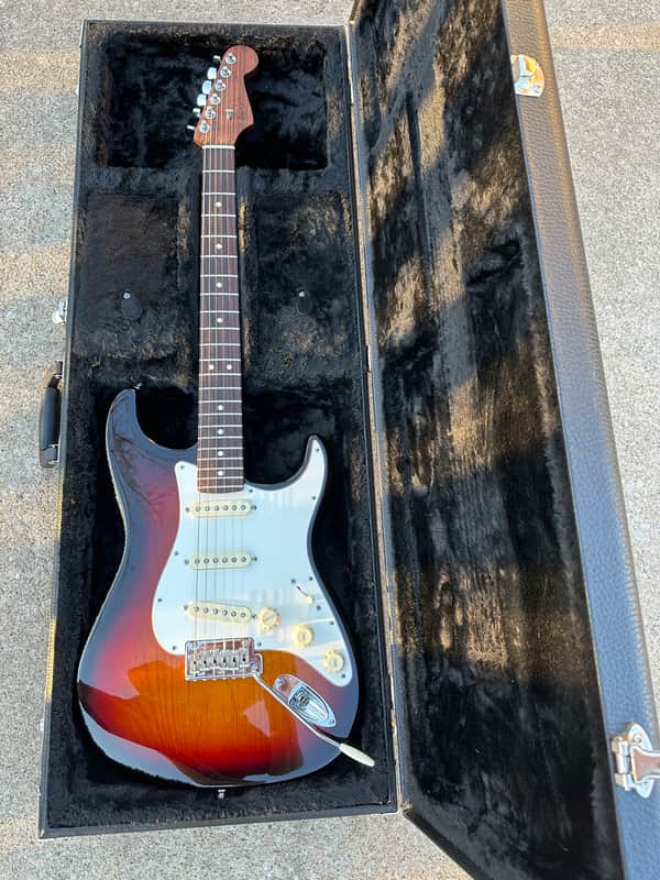 Fender 60th Anniversary Limited Edition Stratocaster  w/ Rosewood neck 2014 - Sunburst