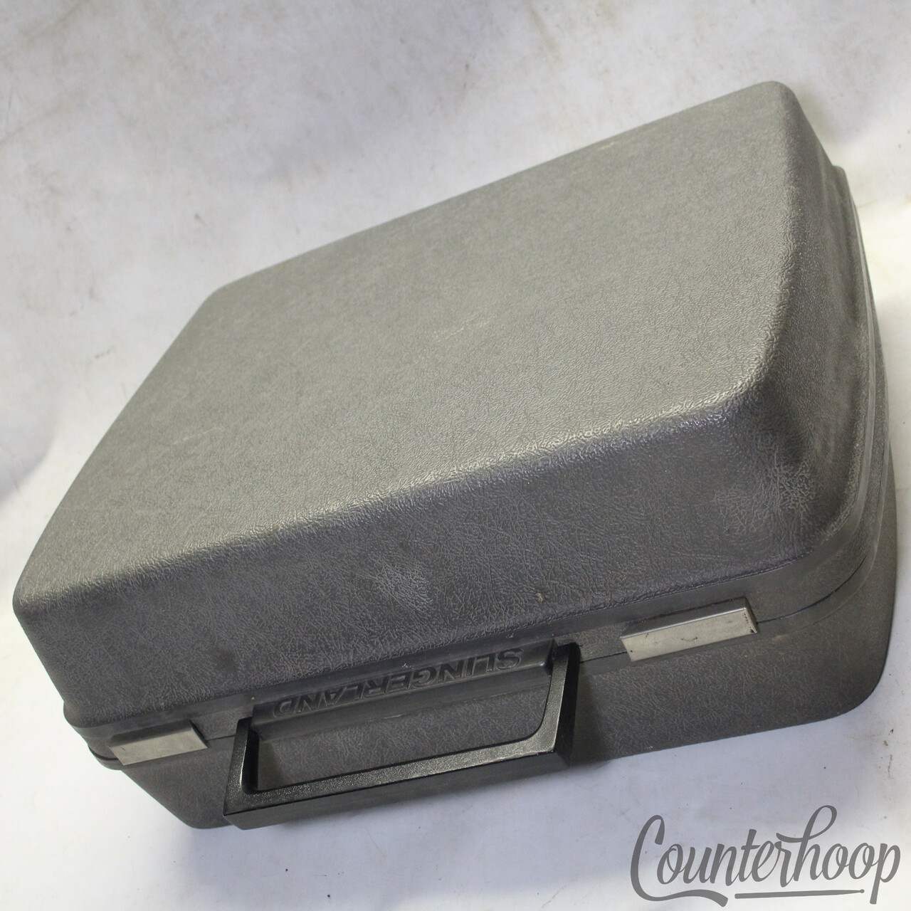 Slingerland 5.5x14" Molded Plastic Snare Drum Case Hard Shell USA Vintage 70s — main photograph