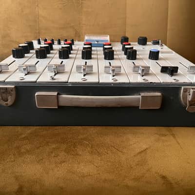 Vintage Girardin MT-67 Germanium/Silicon Broadcast Mixing Console Bild 7