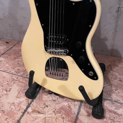 Fender Player Jazzmaster Electric Guitar, Tom Delong Style Buttercream, Pau Ferro Fingerboard. MODDED OUT!! Jazzmaster 2018 - Buttercream image 3