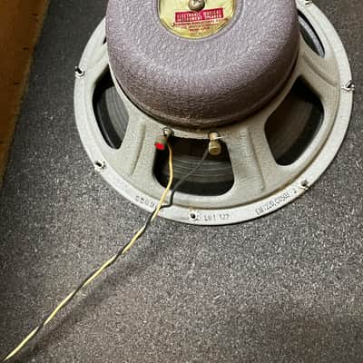 Fender "Drip Edge" 2x12 Guitar Speaker Cabinet 1968 - 1969 - Silverface image 3