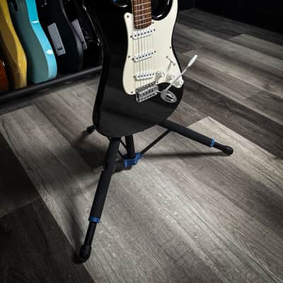 Squier Affinity Stratocaster SSS - Black image 3