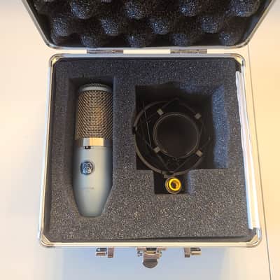 Modded AKG Perception 420 with case and shock mount image 2