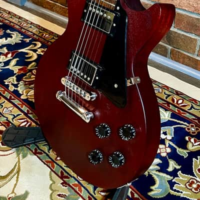 Gibson Les Paul Studio 2008 - Worn Cherry image 4
