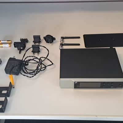 Sennheiser EW-D 835-S SET (R1-6) Digital Wireless Handheld Set (USED) image 2
