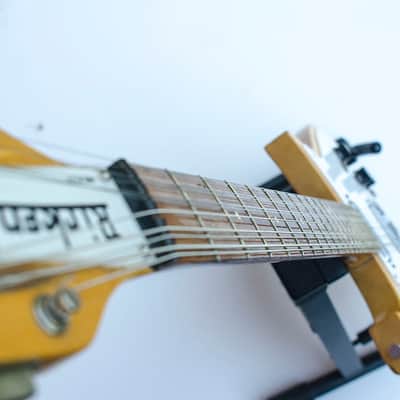 Rickenbacker 450/12 1966 Mapleglo with genuine case image 12