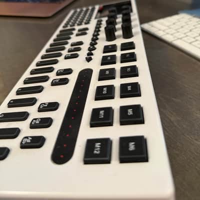 Isla Instruments Kordbot MIDI Controller | Reverb