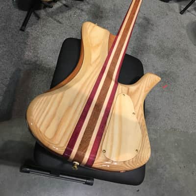 MGbass Extreman Lefthand 4 strings 2018 Gloss image 3