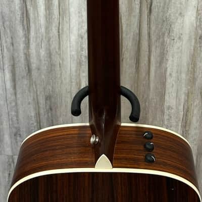 Taylor 210e with ES-T Electronics 2012 - Natural image 7