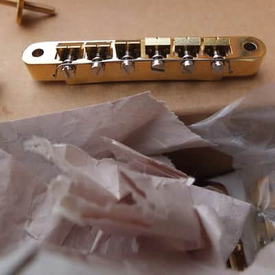 Graph Tech ResoMax Tuneomatic Bridge - Gold image 3