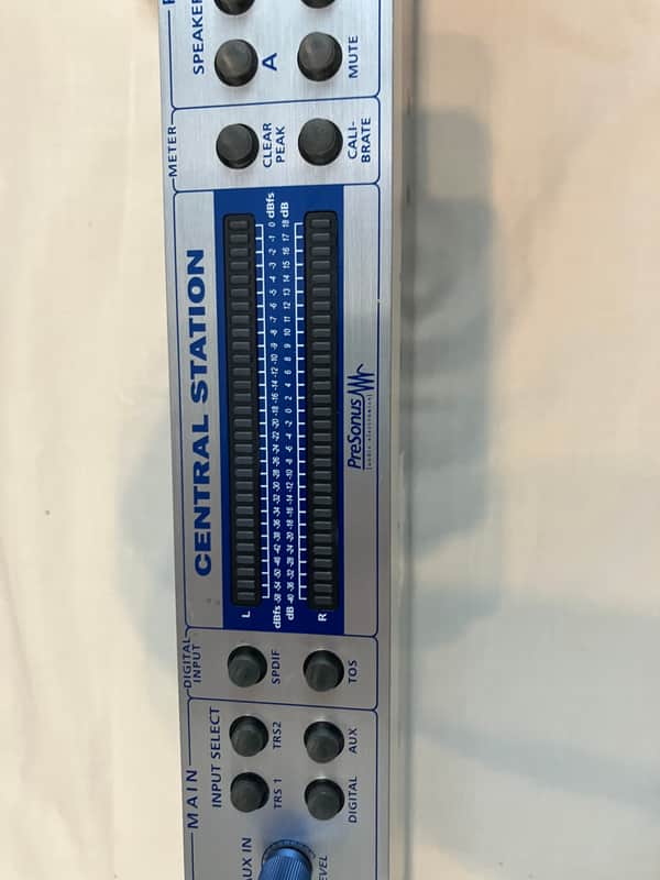 PreSonus Central station 2000 - Silver image 1