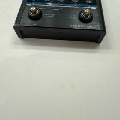 TC Helicon Voicetone Create Vocal Reverb Delay Multi Effects Pedal + PSU image 3