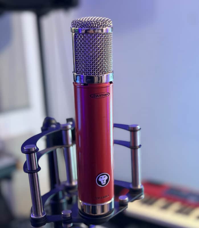 Avantone Pro CV12-BLA Multipattern Large Diaphragm Tube Condenser Microphone image 1