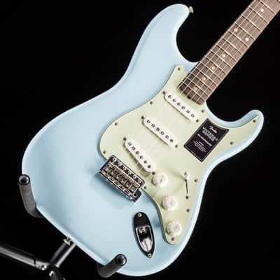 Fender Limited Edition Vintera II Road Worn '60s Stratocaster Sonic Blue image 3