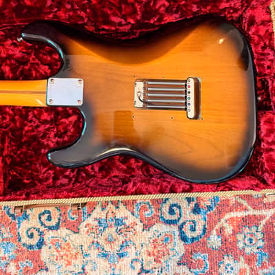 Fender American Vintage II '57 Stratocaster 2022 - Present - 2-Color Sunburst image 3