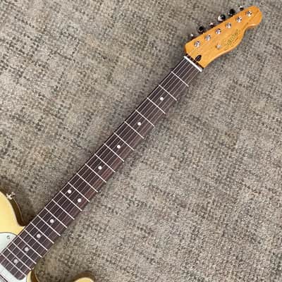 Squier Classic Vibe '60s Telecaster Custom SH Bigsby 2025 in Aztec Gold image 3
