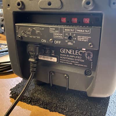 2x Genelec 8040A 6.5" Powered Nearfield Studio Monitor (Pair) 2005 - 2013 - Gray image 5