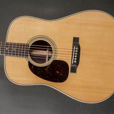 Martin New for 2025 D-28 Left Hand - Gloss Natural image 1