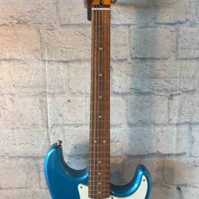 Squier Classic Vibe 60's Strat Electric Guitar image 2