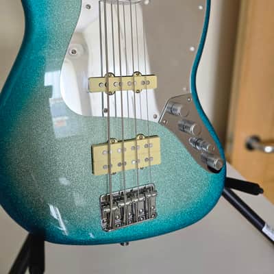 Fender Jazz blue de tiger bass 2024 - Sparkling blue image 6
