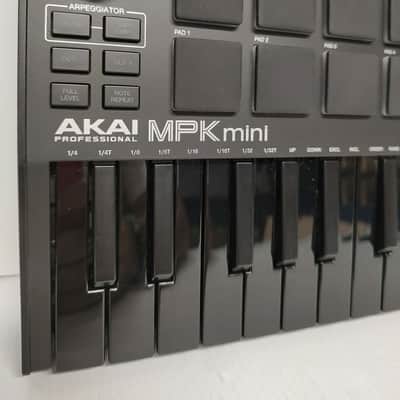 Akai MPK Mini MKIII 25-Key MIDI Controller 2020 - Present - Black with Black Keys image 2