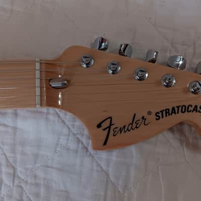 Fender Vintera '70s Stratocaster with Maple Fretboard - Fender American Body HSS (Hardshell Case) 2019 - Black image 6