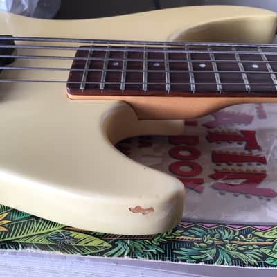 Guild Pilot 5-String Bass + OHSC image 15