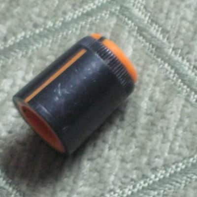 ONE lightly used genuine Boss DF-2 KNOB, fits split shaft shaft (stem) mid 1980s - early 1990s - TOP: orange with black marker // SIDEs: black // hard plastic (NO pedal / NO other items) image 13