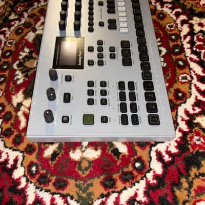 Elektron Analog Four MKII 4-Voice Tabletop Analog Synthesizer 2017 - Present - Grey image 3