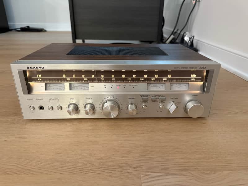 Vintage Sanyo 2033 AM/FM Stereo Receiver - Serviced + Cleaned