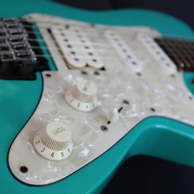 Godin LGT 1997 - Aqua image 15