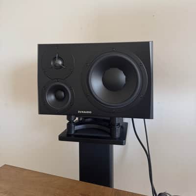 Dynaudio LYD 48 3-Way Active Studio Monitor Pair imagen 2