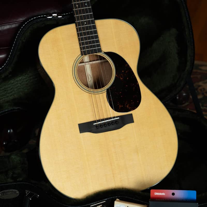 Martin OOO-18 Spruce/Mahogany OOO Acoustic Guitar #8901 image 1