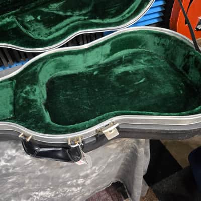 SKB Deluxe Acoustic Guitar Hard Case with Wheels image 22