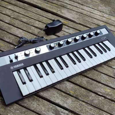 Yamaha Reface CP Mini Mobile Keyboard 2015 - Present - Black Bild 1