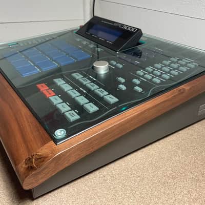 Akai MPC3000LE MIDI Production Center 1999 - 2001 Black image 4