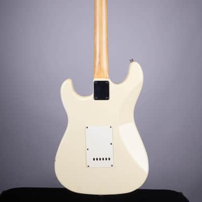 Peavey Predator AX HSS Electric Guitar - White image 4