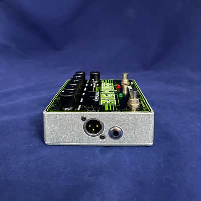Electro-Harmonix Deluxe Bass Big Muff Pi Distortion / Sustainer 2012 - Present - Black / Green image 4