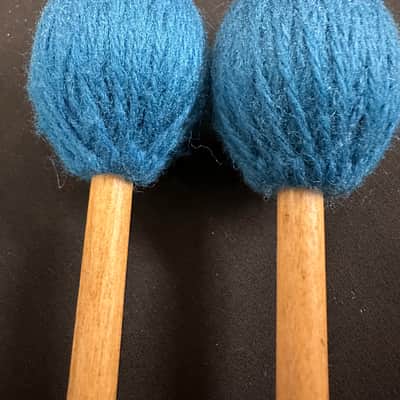 Innovative Percussion IP200 Mallets, Med Soft, 1 Pair, Birch w/Teal Yarn - NEAR MINT image 4