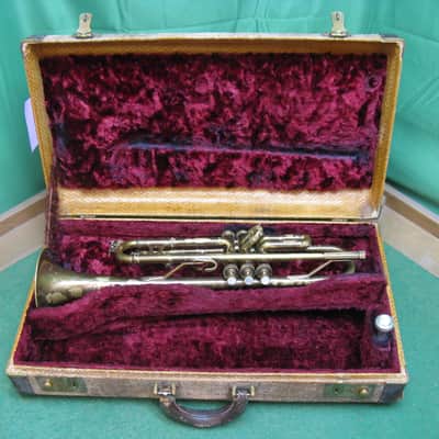 King Liberty Trumpet Bb/A 1945 - Reconditioned - Original Case & King M18 MP image 4