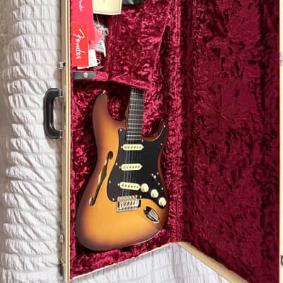 Fender Suona Stratocaster Thinline 2023 - Present - Violin Burst image 8